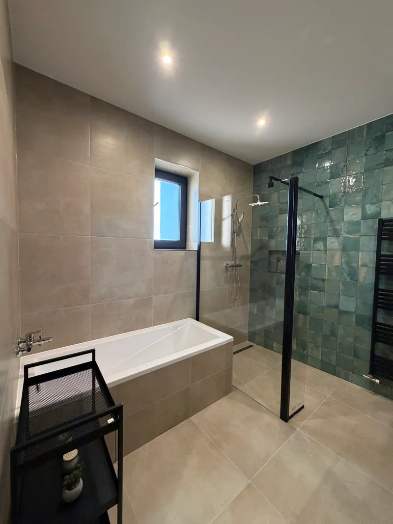 Hlavná kúpeľňa 1